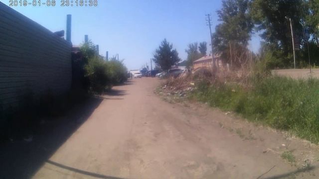26.05.2020. Магазин Светофор. Тротуар. Машины. Стоянка. Движение. Торговля. смотреть онлайн