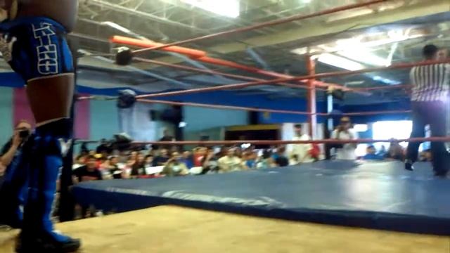 D'mone Solavino vs Derrick King for MEW TV Title смотреть онлайн