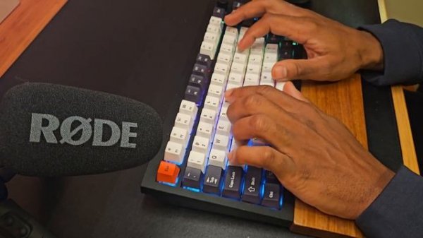 Keychron Q1 Pro + Gateron Jupiter Bananas