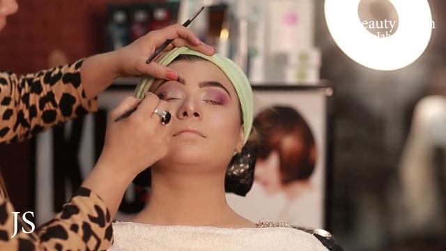 Walima Makeup Tutorial Video || Model kainat || || Signature Makeup Shazia jahangir || смотреть онлайн