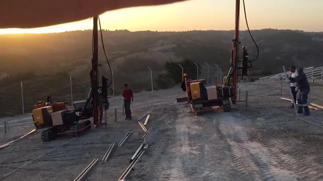 İki Çakım Makinesi Yarışıyor (GAYK) смотреть онлайн
