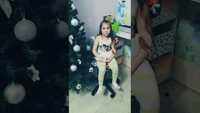 Страна читающая — Анна Сандомирская читает произведение «Белая берёза» С. А. Есенина смотреть онлайн