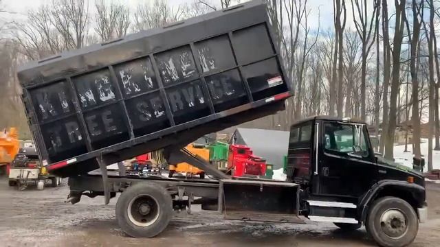 1999 Freightliner FL70 Chip Truck - Stock# 3734 смотреть онлайн