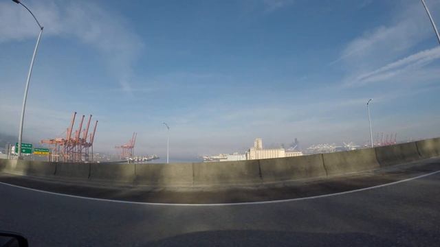 Driving On The West Seattle High Bridge Seattle Fog смотреть онлайн