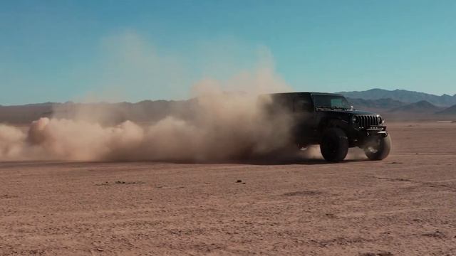 Bagged Jeep Wrangler on 37" Toyo Tires | Vossen HF-5 смотреть онлайн