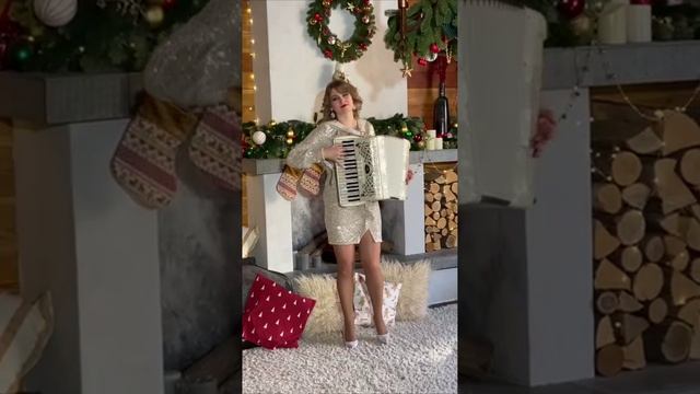 А Снег Идёт, а снег идёт..........