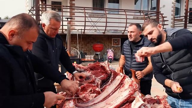 BUFFALO weighing 500 kg! Buffalo MEAT ON THE GRILL | Сooking show GEORGY KAVKAZ смотреть онлайн