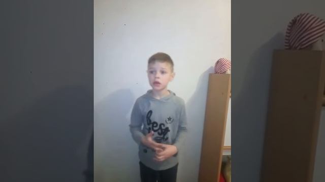 Недовольный папа. Сола Монова смотреть онлайн
