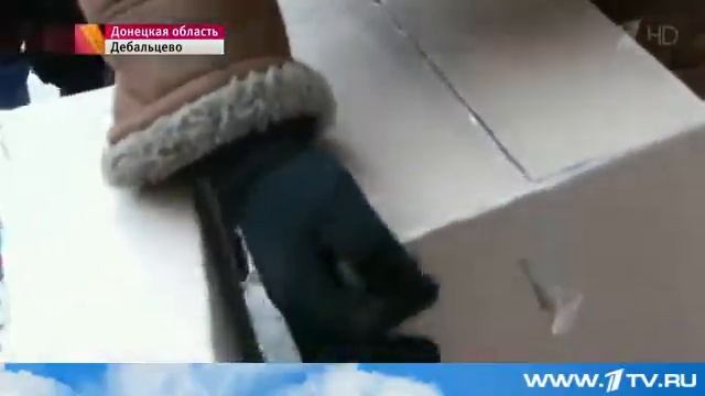 В Дебальцеве постепенно налаживается мирная жизнь. смотреть онлайн