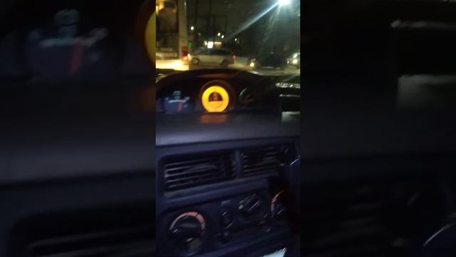 1 видео Паджеро спорт 1 пакаление с мех.манометром от КАМАЗа
