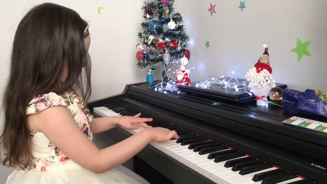 SOFT MOZART Winter Recital 2019-2020, "Chromatic scale", plays Alisa, 6 years смотреть онлайн