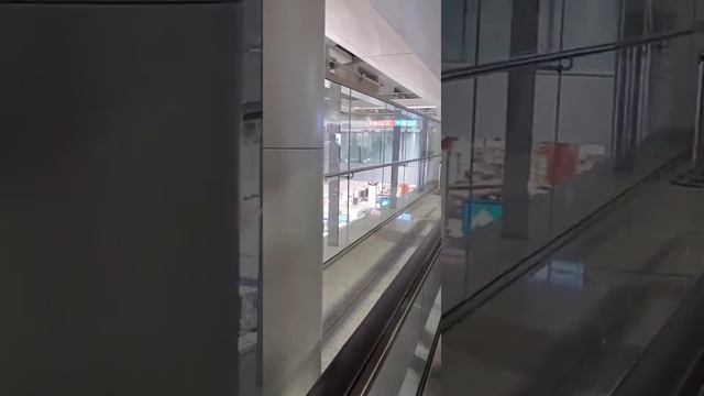 # 75 Arrival at dubai Airport | dubai | dallas | travel v log. ikram galaxy channel смотреть онлайн