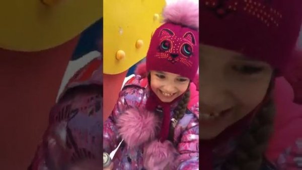 Макс Ващенко мешает Лере