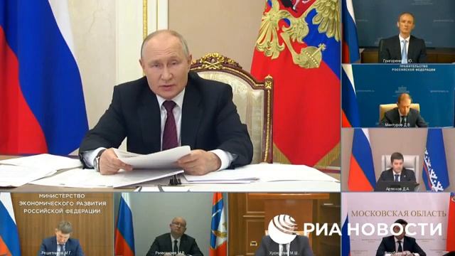 Ситуация в сфере рождаемости в России сложная, в этом году в стране рождается меньше детей, смотреть онлайн