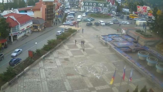 Вебкамера "Площадь Советская". Запись 08.11.2016 09:00:17 смотреть онлайн
