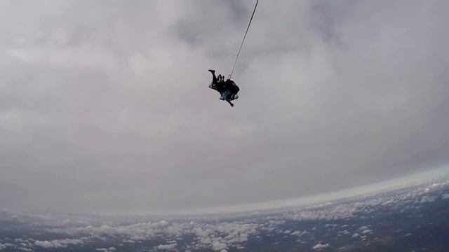Charity skydive for Dreams Come True смотреть онлайн