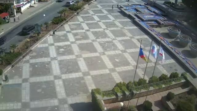 Вебкамера "Площадь Советская". Запись 29.07.2017 16:00:04 смотреть онлайн