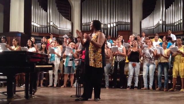 Director Lynne Morrow's Spirituals workshop in Santiago de Cuba смотреть онлайн