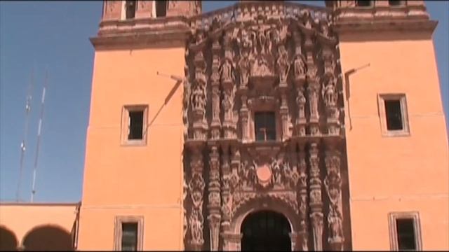 Lens: Мехико Сити/Mexico City, Город Долорес-Идальго/Dolores Hidalgo смотреть онлайн