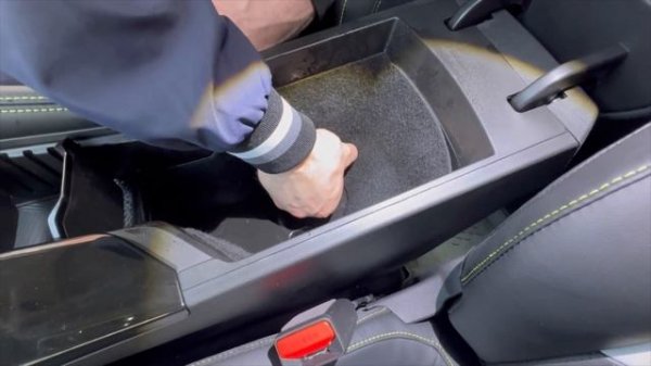 Инструкция установки обшивки самоклеющимся карпетом в бардачок Geely Coolray 2023- new рестайлинг