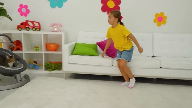 Kids Learn To Choose Healthy Food In The Supermarket