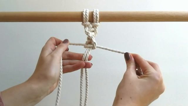 DIY macrame tutorial: Spiral Knot смотреть онлайн