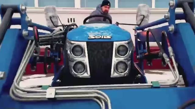 Solis 26 C фирменным погрузиком