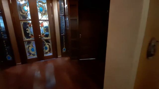 Четырехкомнатная квартира в центре города с авторским дизайном и мебелью смотреть онлайн