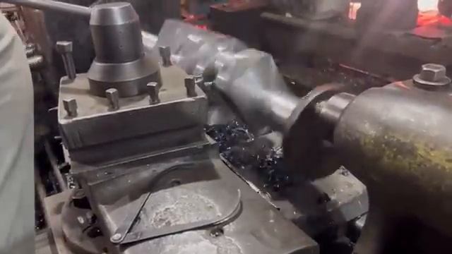 Невероятный процесс ковки и механической обработки коленчатого вала по тех. 100-летней давности. смотреть онлайн