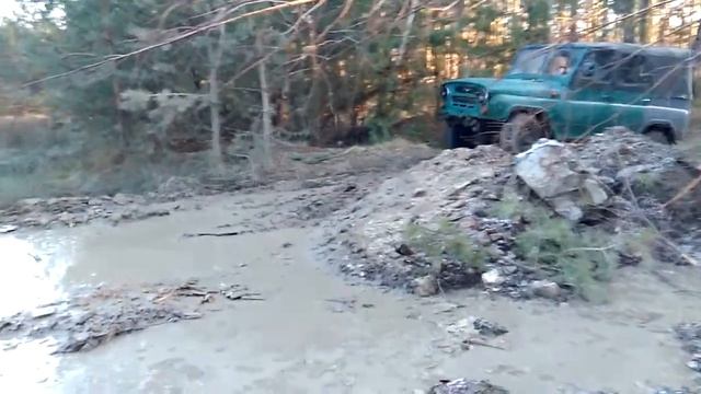 УАЗ на 34 колесах з самоблоком іжтехно смотреть онлайн
