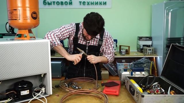10 ЛАЙФХАКОВ холодильщика Инструменты для ремонта холодильников и кондиционеров смотреть онлайн