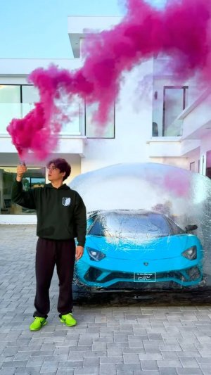 Дымовая бомба против Ламборгини