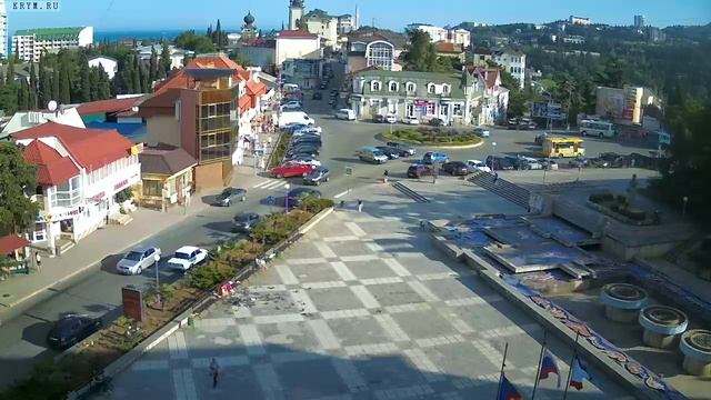 Вебкамера "Площадь Советская". Запись 16.06.2016 18:00:03 смотреть онлайн