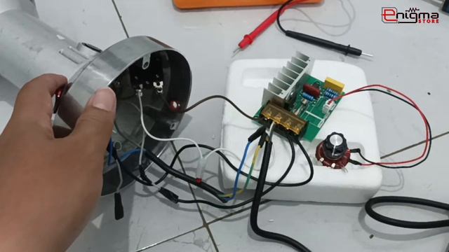 Tes Dimmer 4000 watt Vac pada motor blender 2100 watt смотреть онлайн