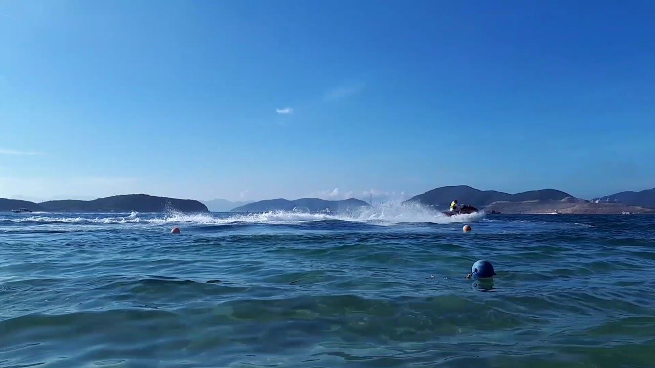 Гонки по воде ;) Вьетнам 05.2018 смотреть онлайн