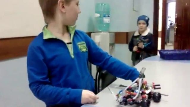 #Группа Ф3 Ребята демонстрируют своих домашних роботов смотреть онлайн