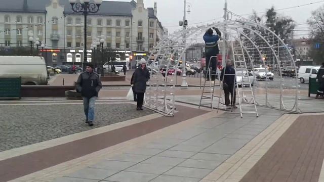 оформление Площади Победы, последние штрихи. смотреть онлайн