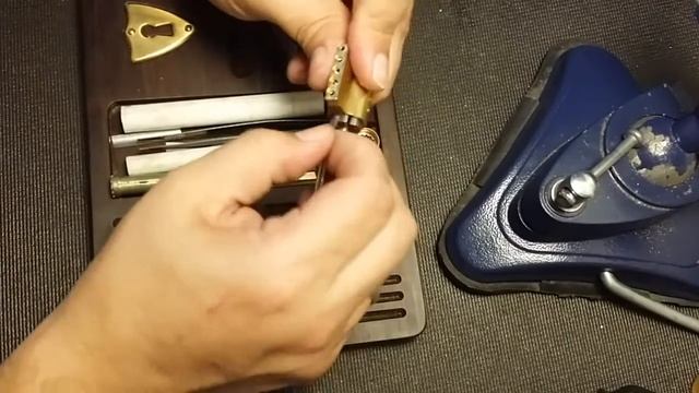 -=360=- Mul-t-lock Interactive Plus From Zombie Lock, SPP With New Dimple Picks! смотреть онлайн