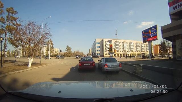 S549WWM, 399AE14. 29.03.16. Кривенко-Сатпаева. Проезд стоп линии на запрещающий светофор смотреть онлайн