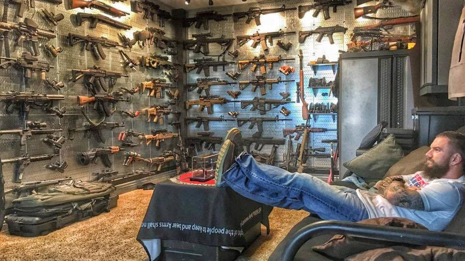 Американцы вооружаются. смотреть онлайн