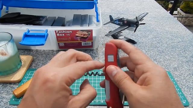 59° Victorinox Outrider смотреть онлайн