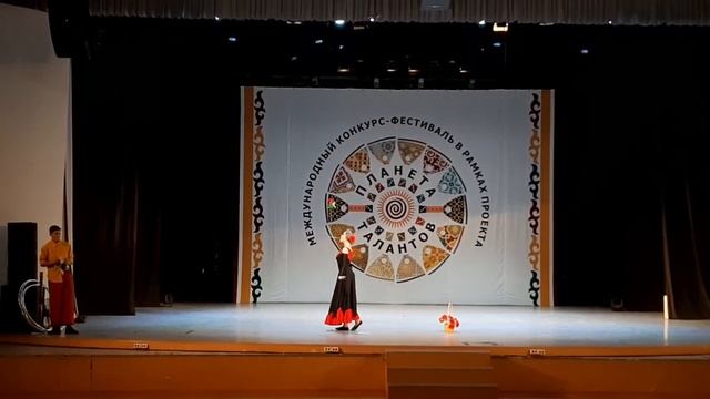 Эквилибр с шестом _Цветочница_ Горбунова Дарья