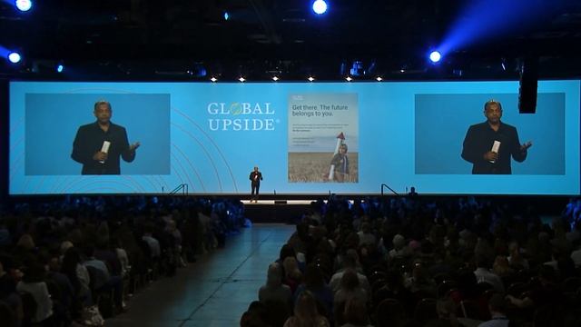CEO Ragu Bhargava Opens for Speaker Mel Robbins смотреть онлайн