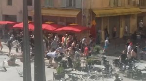 Россияне разогнали целую площадь Английских фанатов в Марселе 11.06.2016