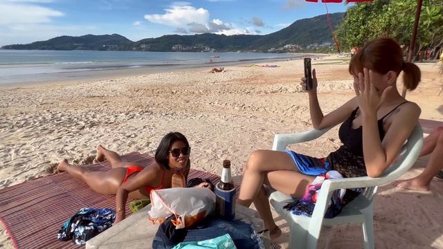 Two Thai girls want me to join them смотреть онлайн