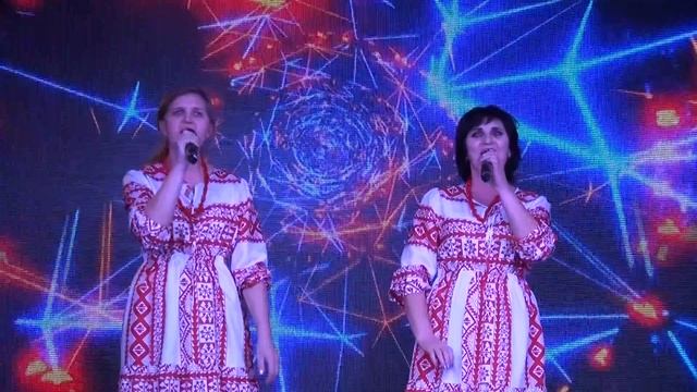 поют Ирина Журавлёва и Елена Потихова *(Ромашка-Василёк() смотреть онлайн