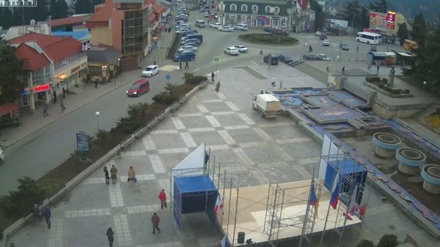 Вебкамера "Площадь Советская". Запись 16.03.2017 18:00:04 смотреть онлайн