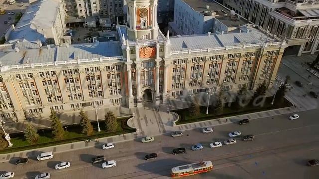 View to the central square in 1905, shopping center Passage, and the City Hall of Ekaterinburg, Rus смотреть онлайн