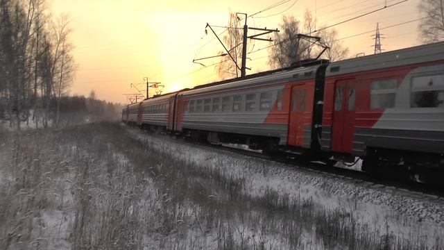 Электропоезд ЭР2Р-7054/7081 перегон Икша - Белый Раст смотреть онлайн