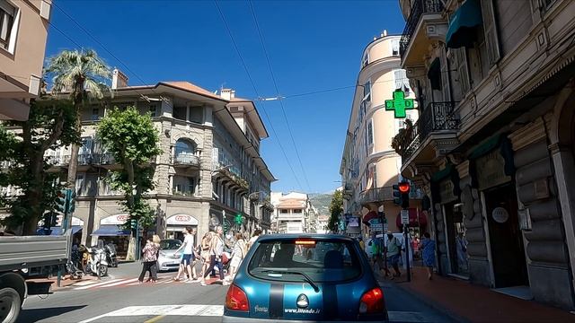 Driving in Italian Riviera. From Bordighera to French border. 4K смотреть онлайн